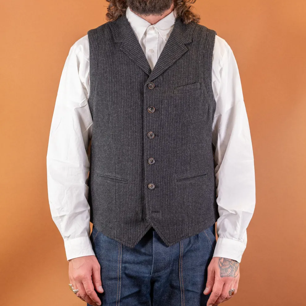 William Lapel Waistcoat Black Pin